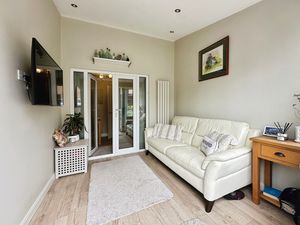 Sun Room- click for photo gallery